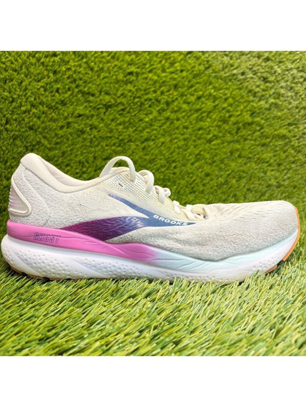 Brooks Ghost 16 Womens Size 10D Gray Purple Athletic Running Shoes Sneakers